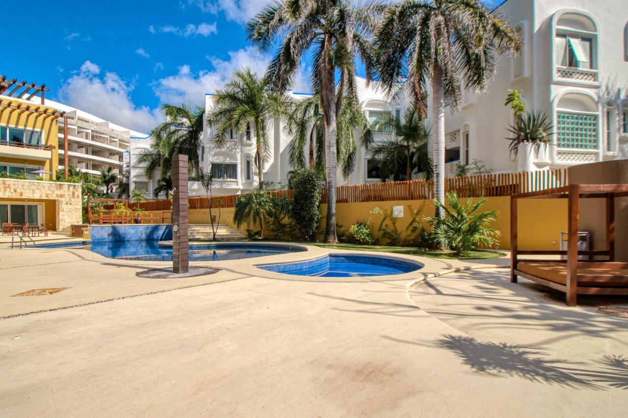 Pueblito Escondido Unit 102 * Playa del Carmen